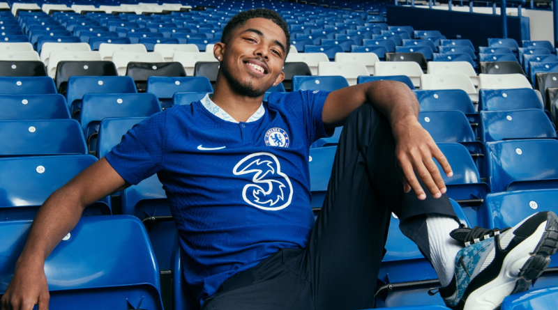 Wesley Fofana signs for Chelsea in a deal worth £75million 1 wesley fofana