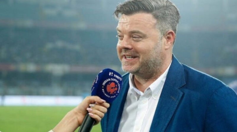 Chelsea sack director over 'inappropriate' texts