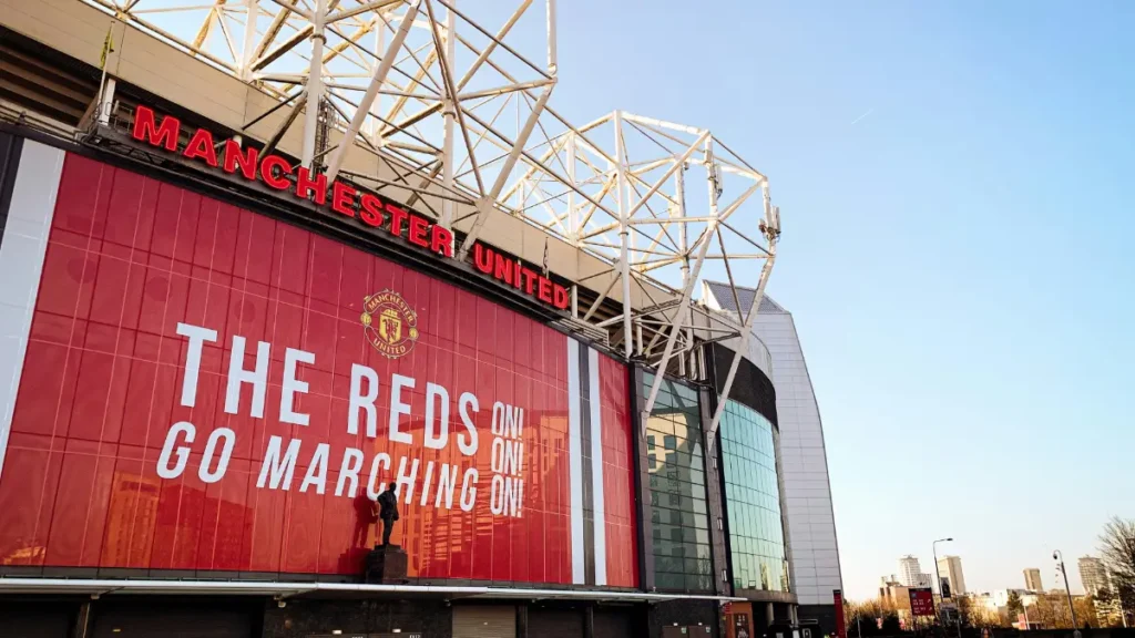 Manchester United's Net Worth Explained: Ownership, Revenue, Market Value 2 Manchester United's Net Worth Explained: Ownership, Revenue, Market Value