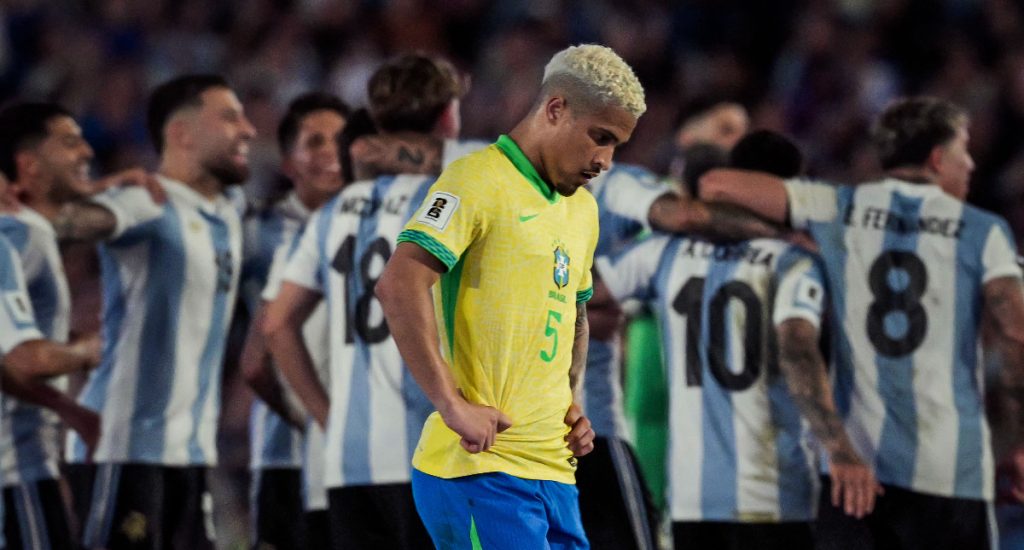 Argentina trash fierce rivals Brazil 4-1 to celebrate World Cup qualification 1 Argentina trash fierce rivals Brazil 4-1 to celebrate World Cup qualification