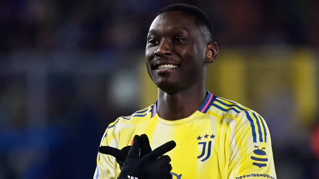 Manchester United Target Bargain Striker to Replace Rashford 2 Manchester United eye cut-price striker as Marcus Rashford replacement